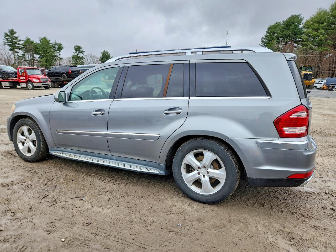 2010 Mercedes-Benz Gl 450 4Matic - Image 2