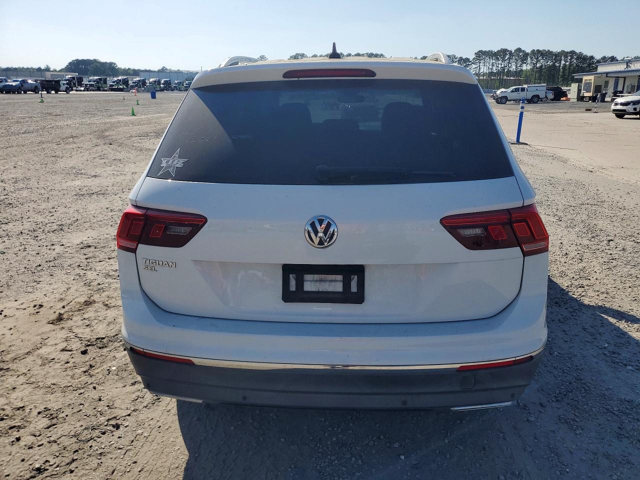 2020 Volkswagen Tiguan Se - Фото 6