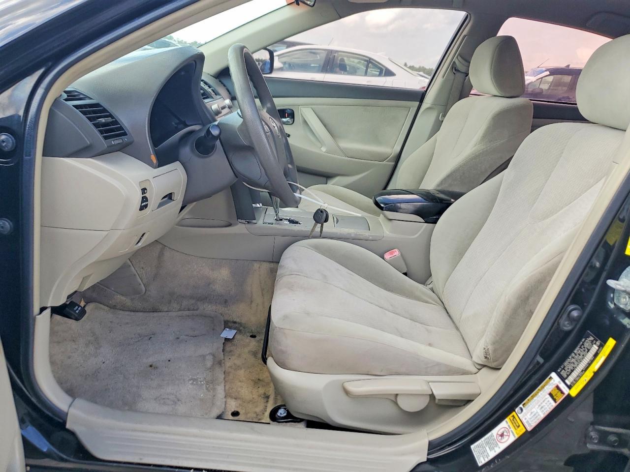 2011 Toyota Camry Base - Фото 7