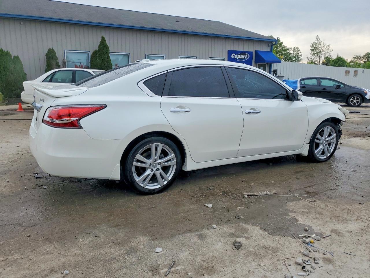 2014 Nissan Altima 3.5 S - Фото 3