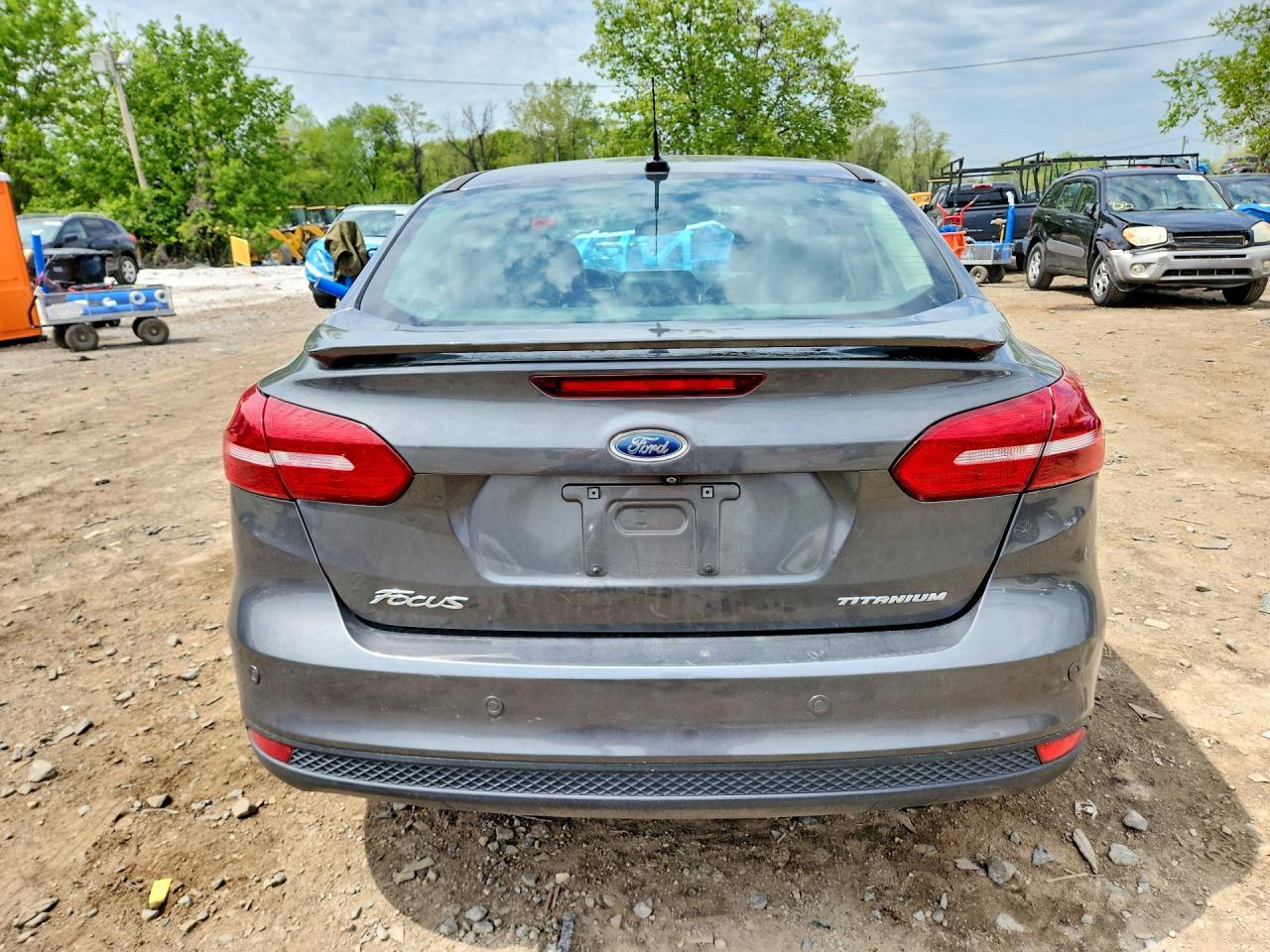 2017 Ford Focus Titanium - Image 6
