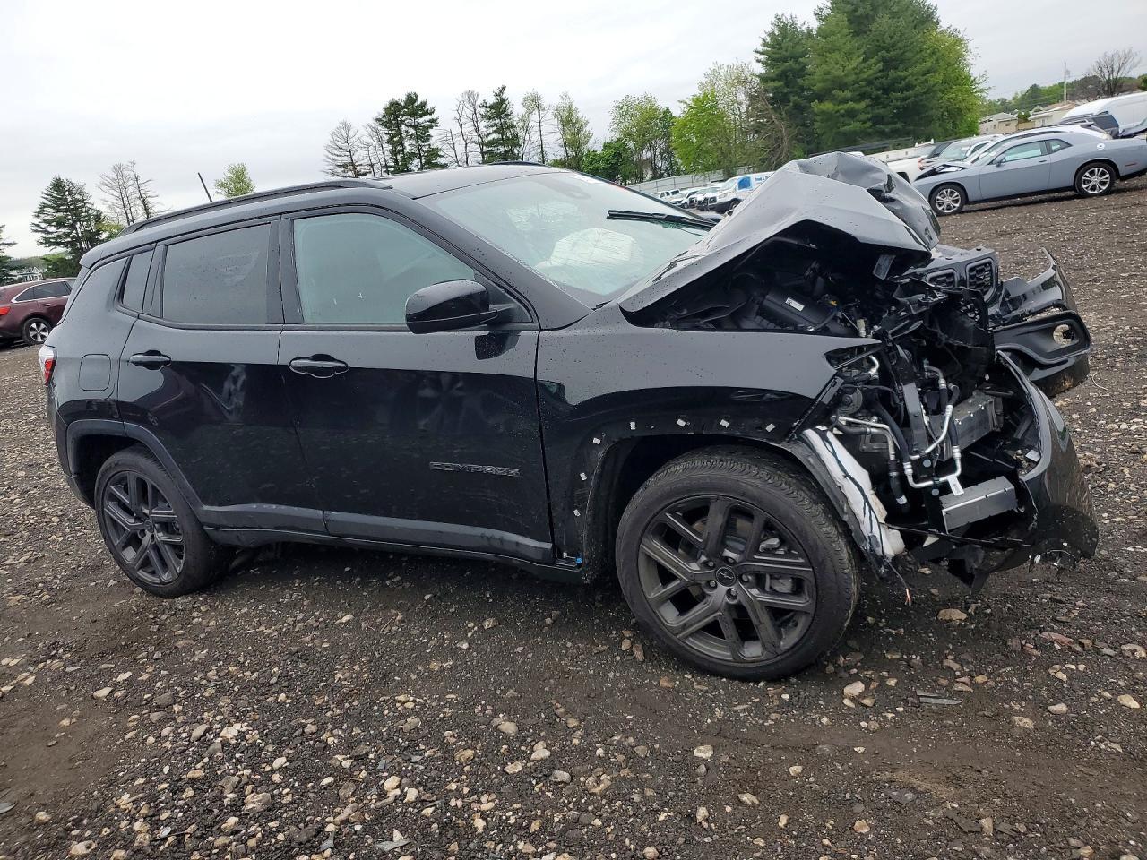 2026 Jeep Compass Latitude - Image 4