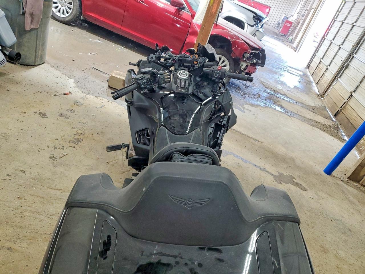2023 Honda Gl1800 - Image 6