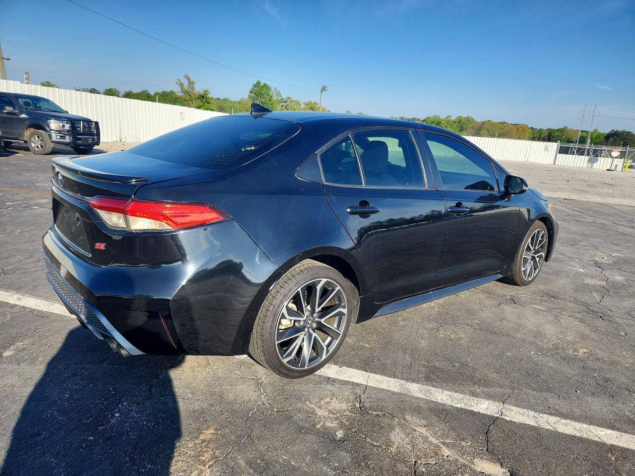 2022 Toyota Corolla Se - Фото 3