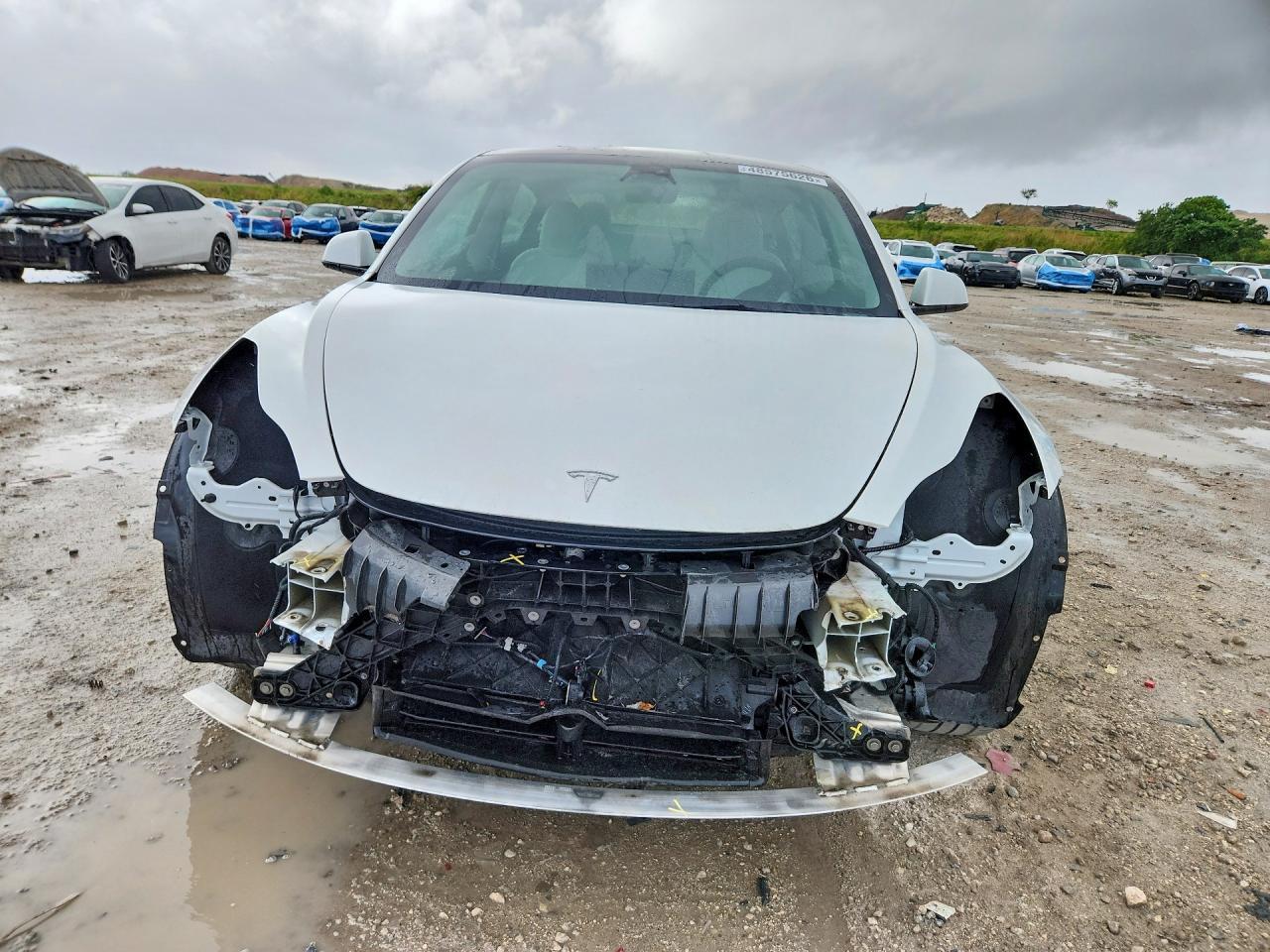 2023 Tesla Model 3 - Фото 5