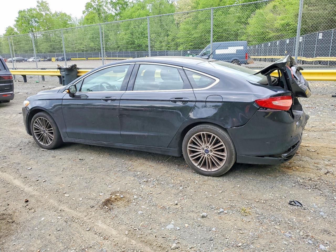 2016 Ford Fusion Se - Фото 2