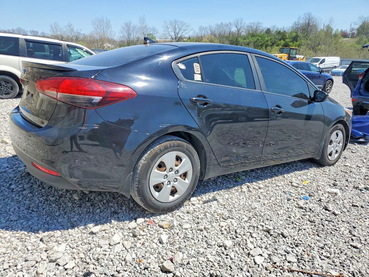 2017 Kia Forte Lx - Image 3