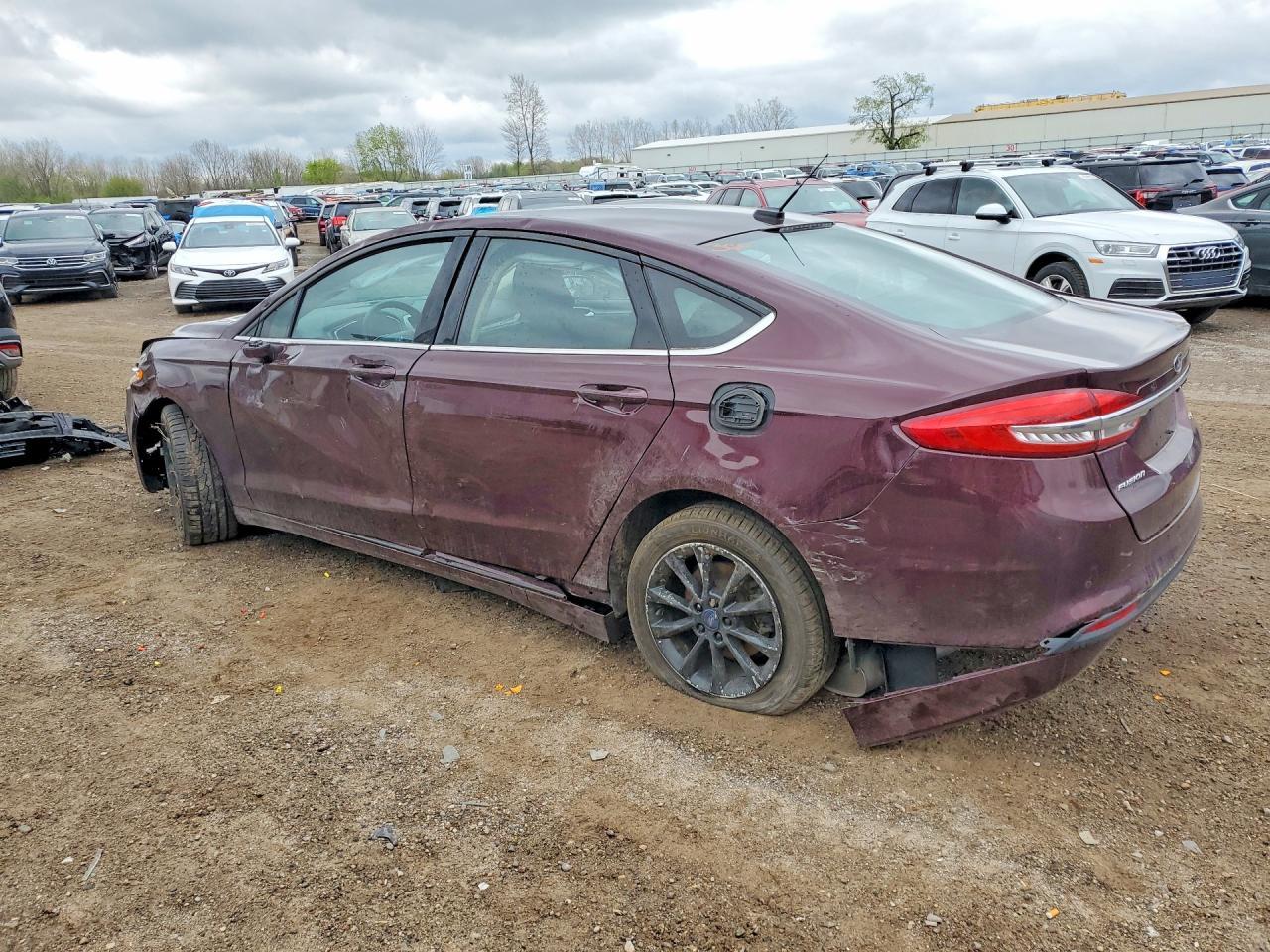 2017 Ford Fusion Se - Image 2