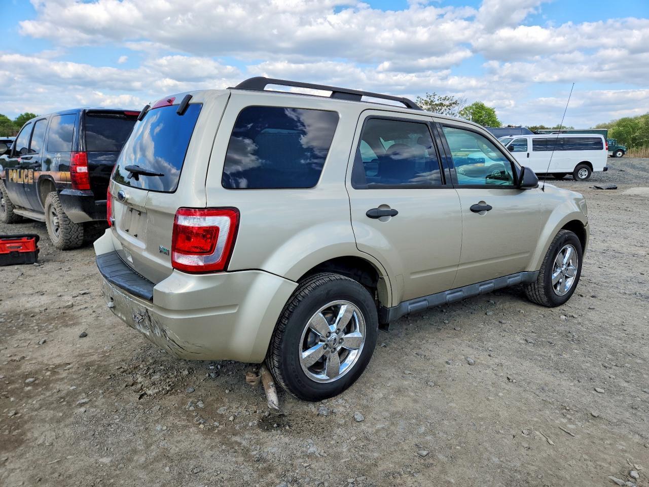 2010 Ford Escape Xlt - Фото 3