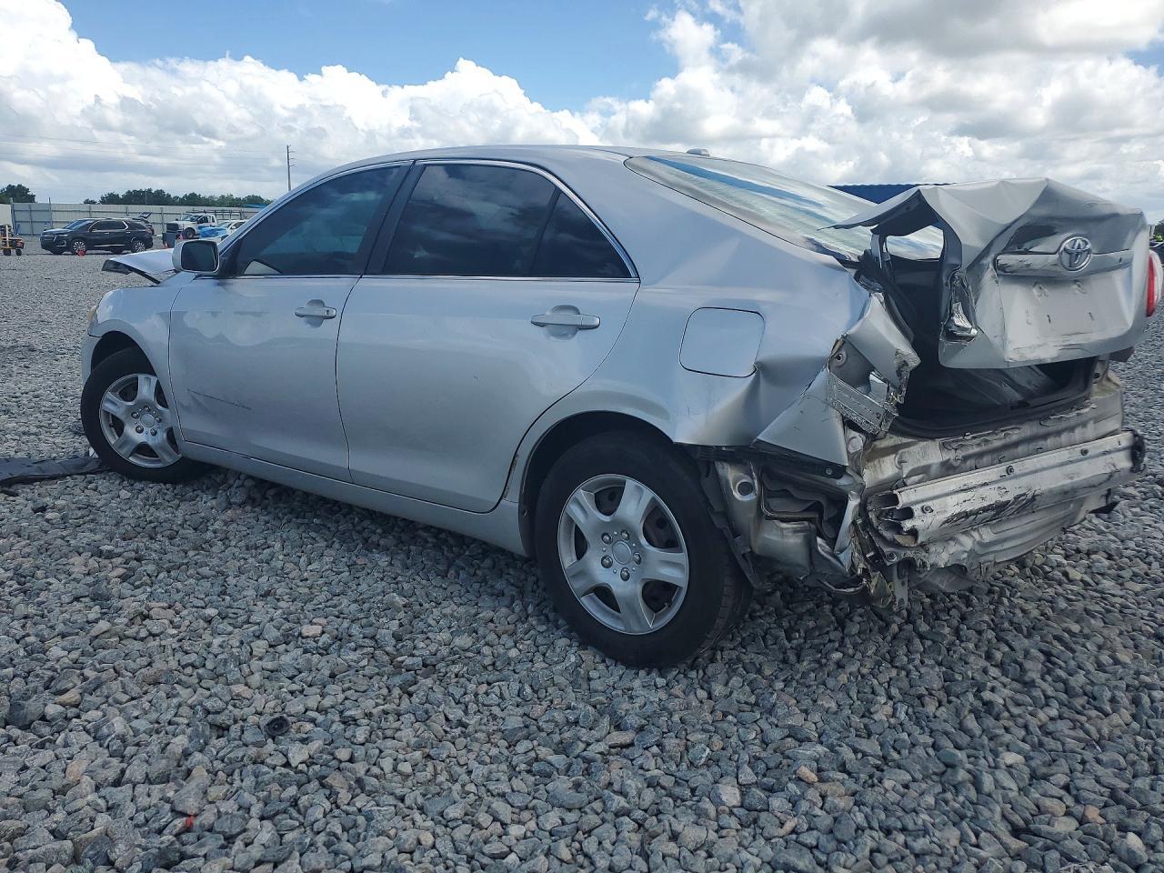 2011 Toyota Camry Le - Image 2