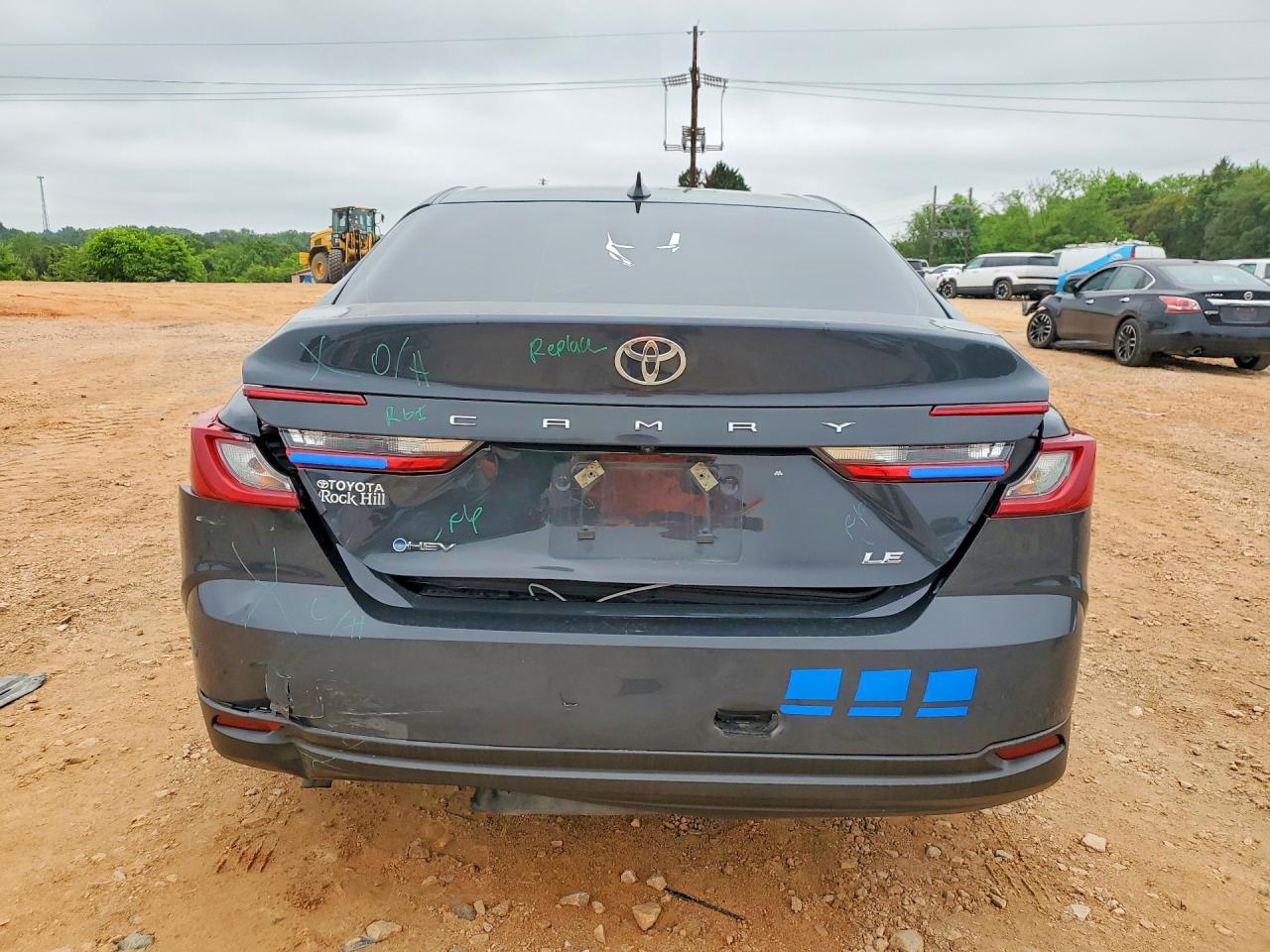 2025 Toyota Camry Le - Image 6