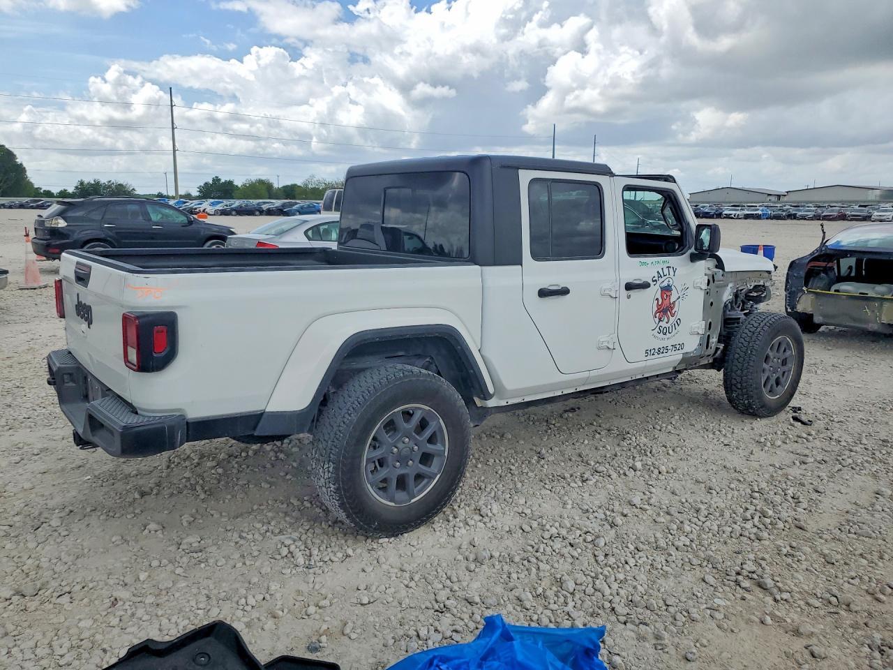2020 Jeep Gladiator Sport - Image 3