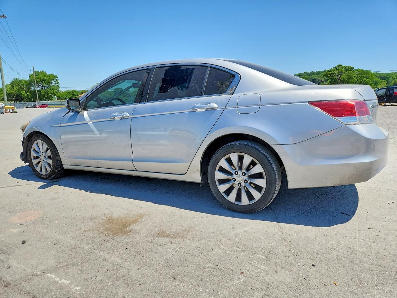 2010 Honda Accord Lx - Image 2