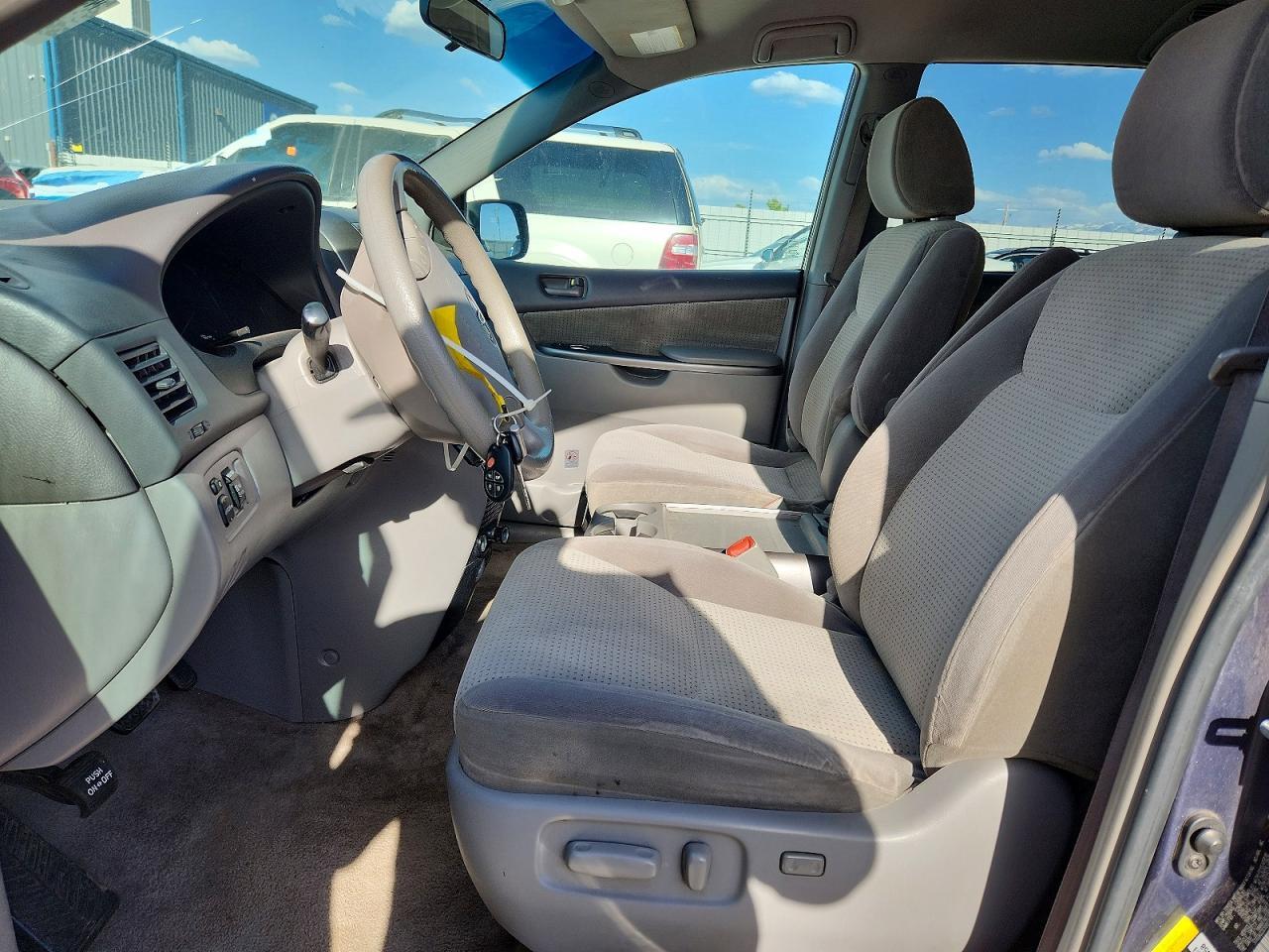 2009 Toyota Sienna - Фото 7