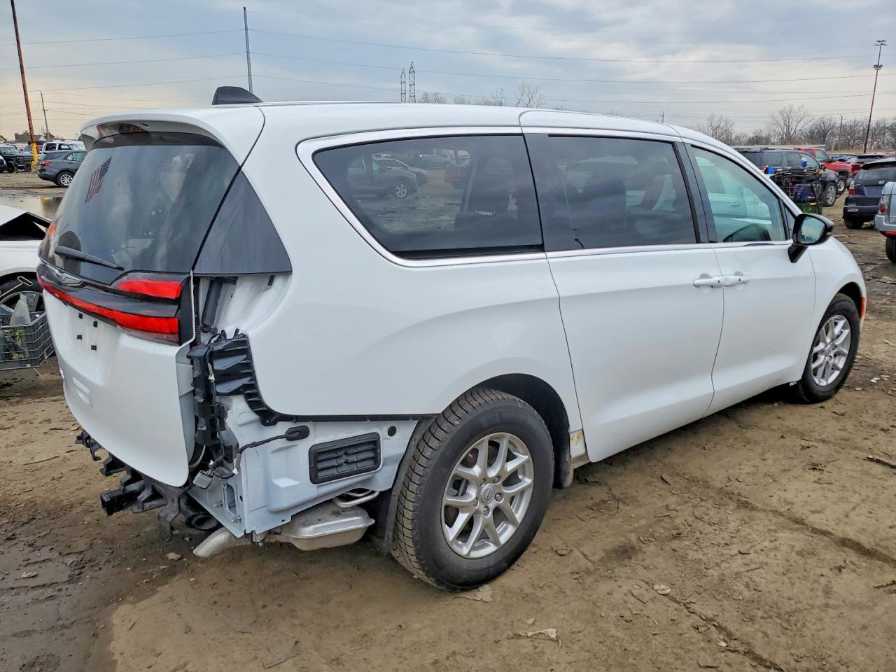2025 Chrysler Pacifica Select - Фото 3
