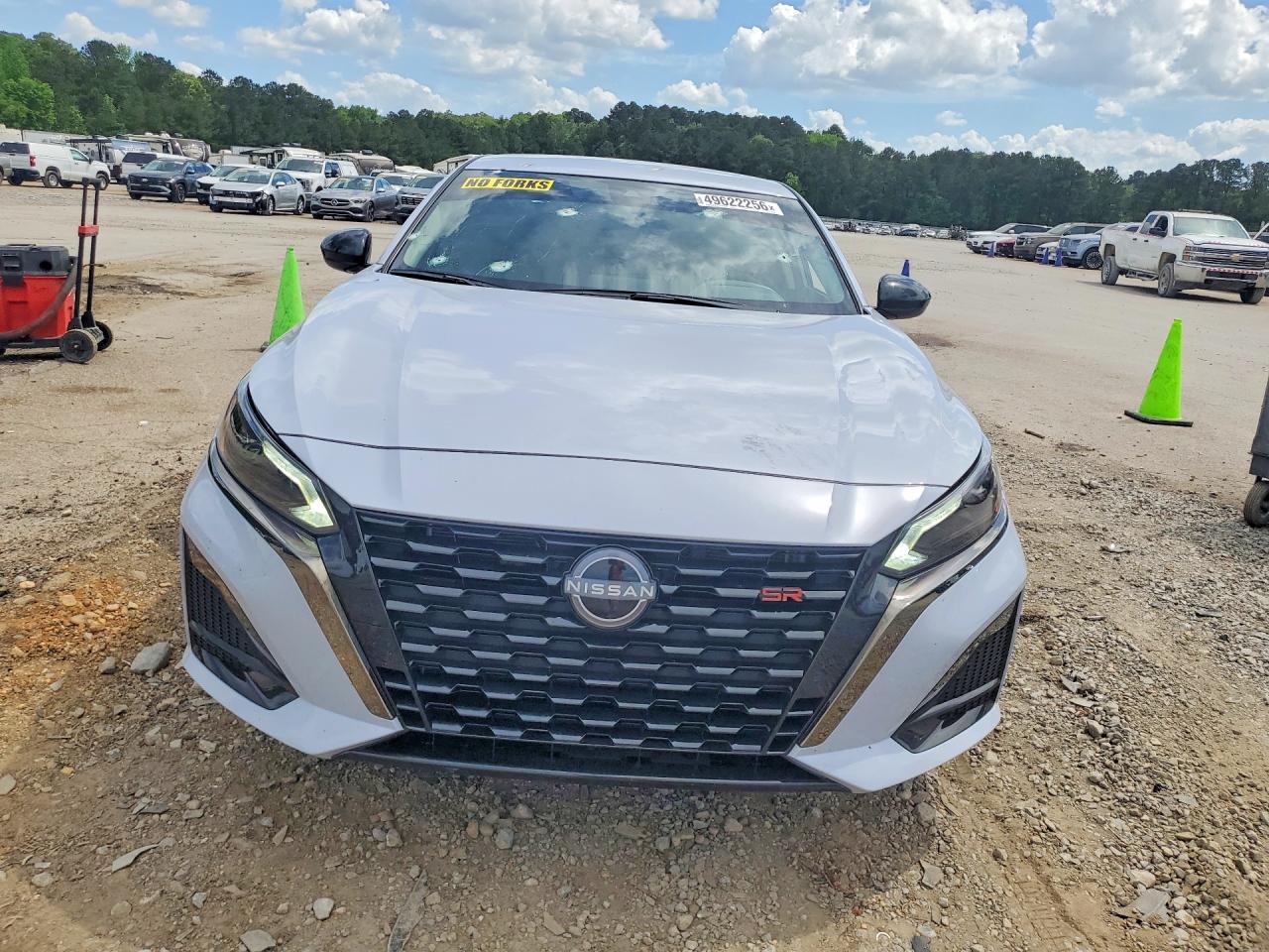 2025 Nissan Altima Sr - Фото 5