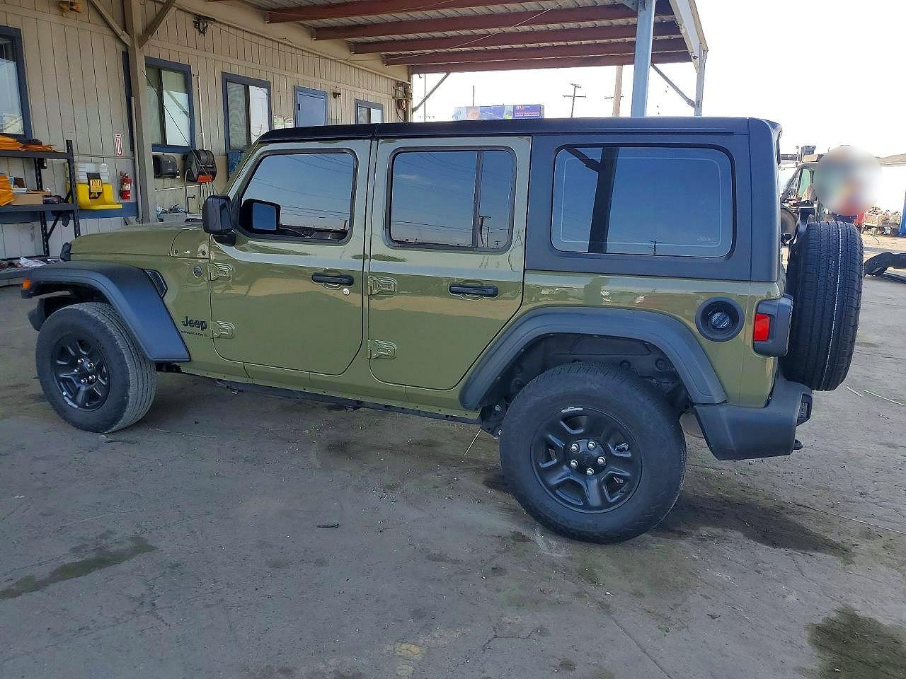 2025 Jeep Wrangler Sport - Фото 2