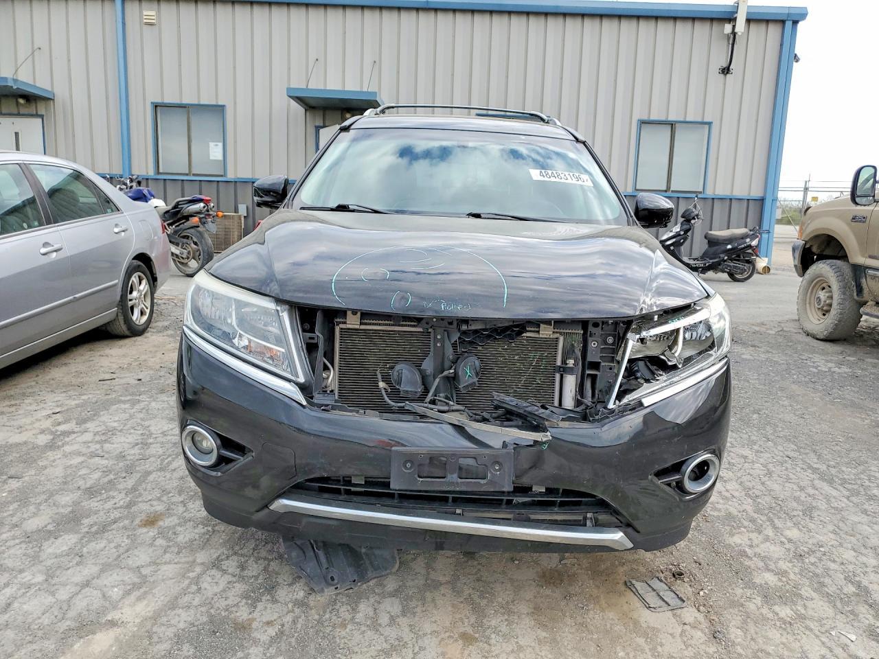 2016 Nissan Pathfinder Platinum - Image 5
