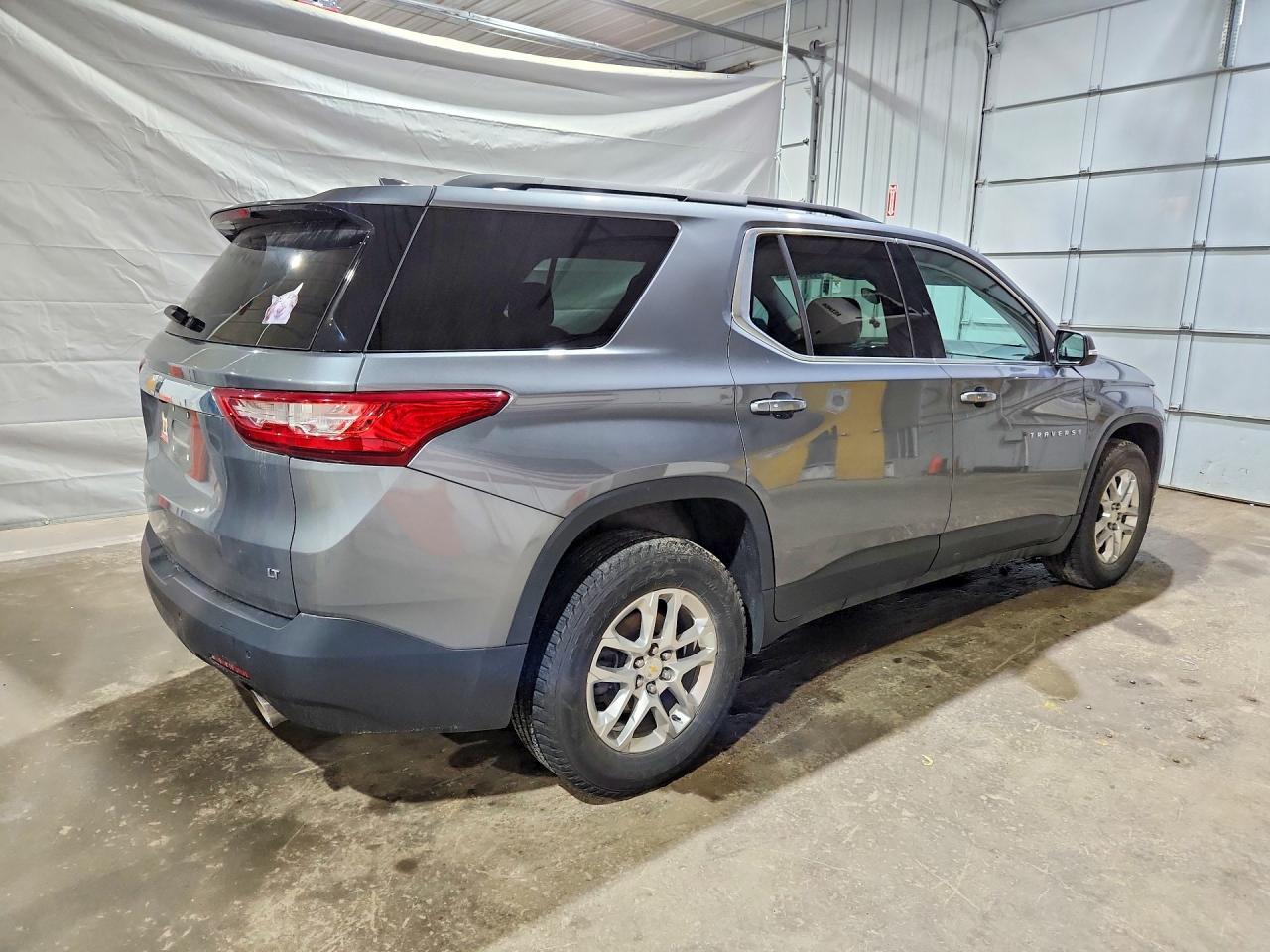 2021 Chevrolet Traverse Lt - Фото 3