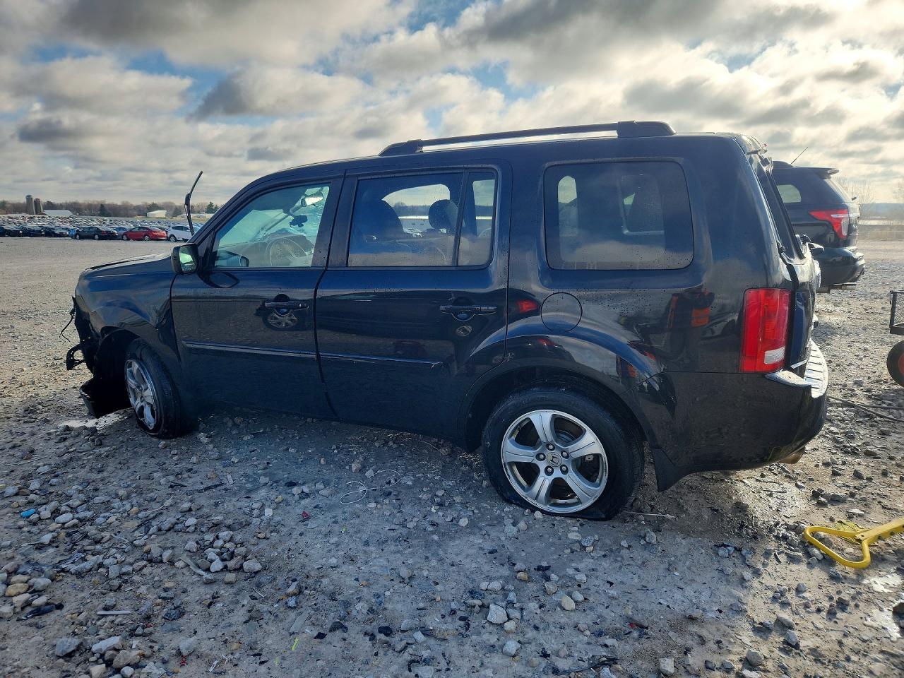 2014 Honda Pilot Ex - Image 2