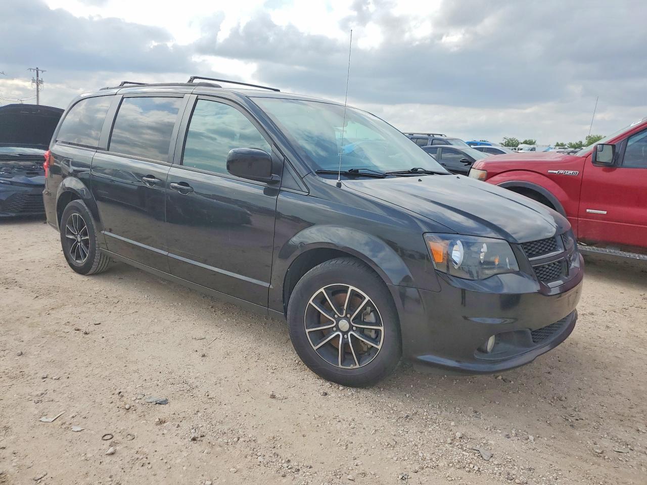 2019 Dodge Grand Caravan Gt - Image 4