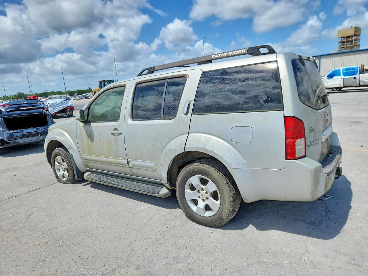 2007 Nissan Pathfinder S - Фото 2
