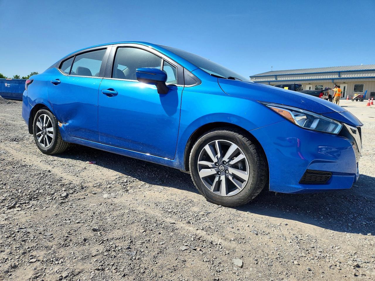 2020 Nissan Versa Sv - Image 4