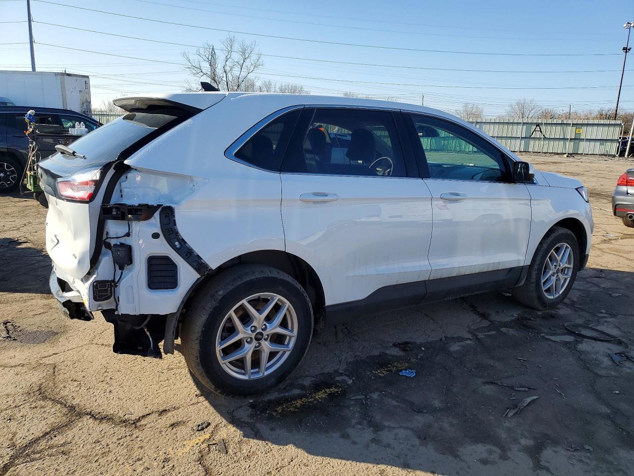 2023 Ford Edge Sel - Image 3