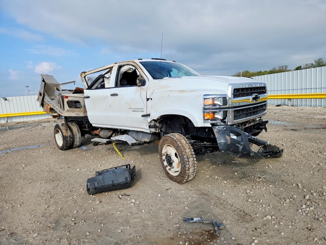 2024 Chevrolet Silverado Medium Duty