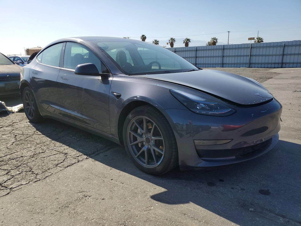 2023 Tesla Model 3 - Image 4