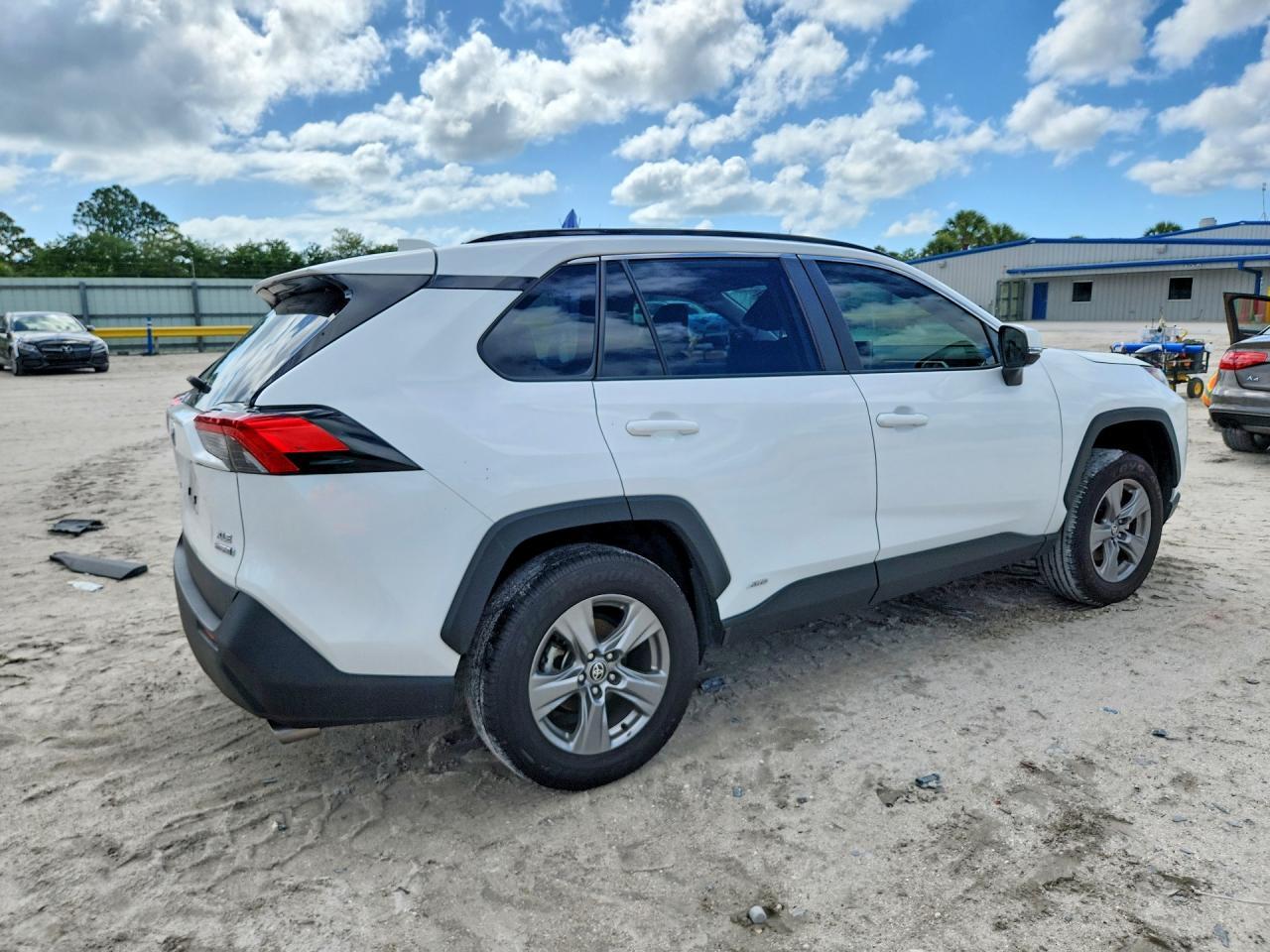 2024 Toyota Rav4 Hybrid Xle - Фото 3
