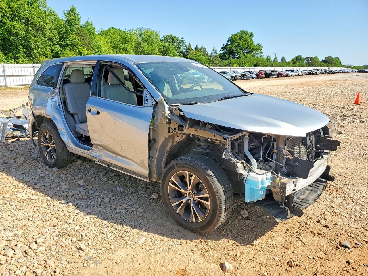 2017 Toyota Highlander Le - Фото 4