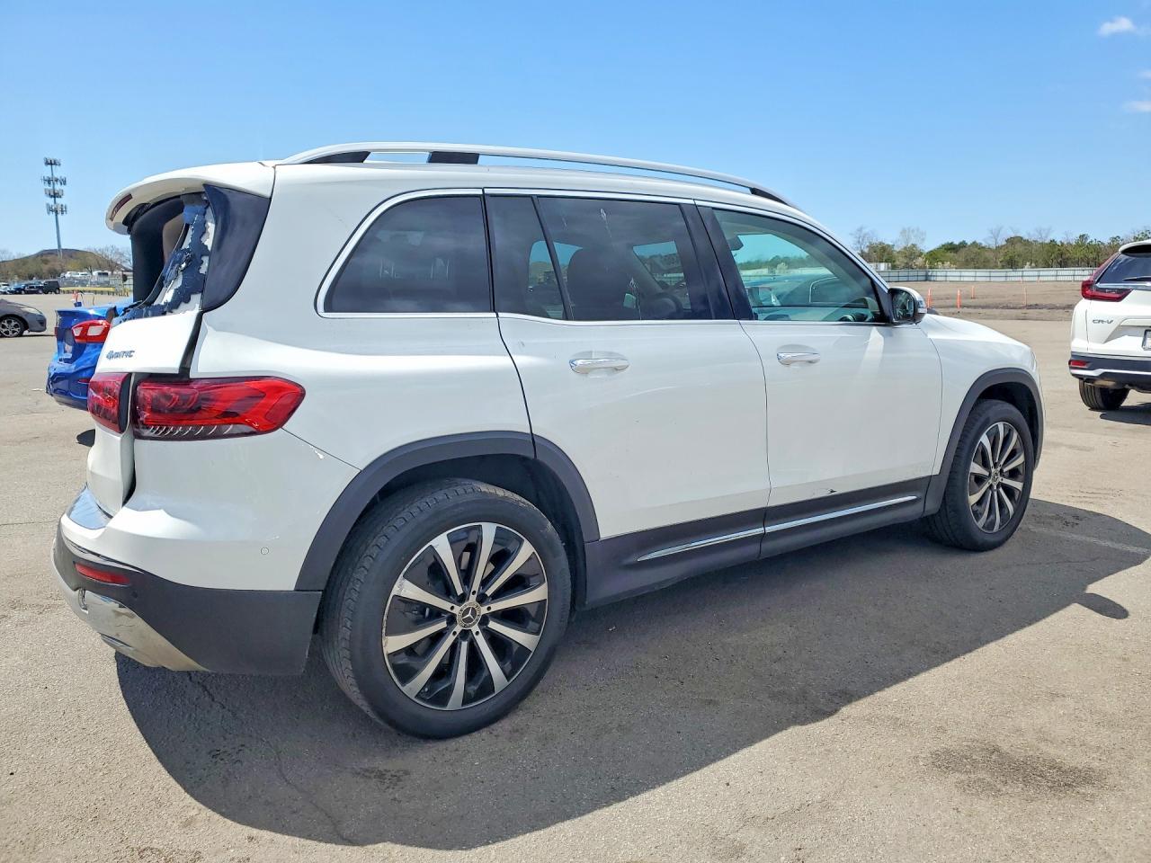 2023 Mercedes-Benz Glb 250 4Matic - Image 3