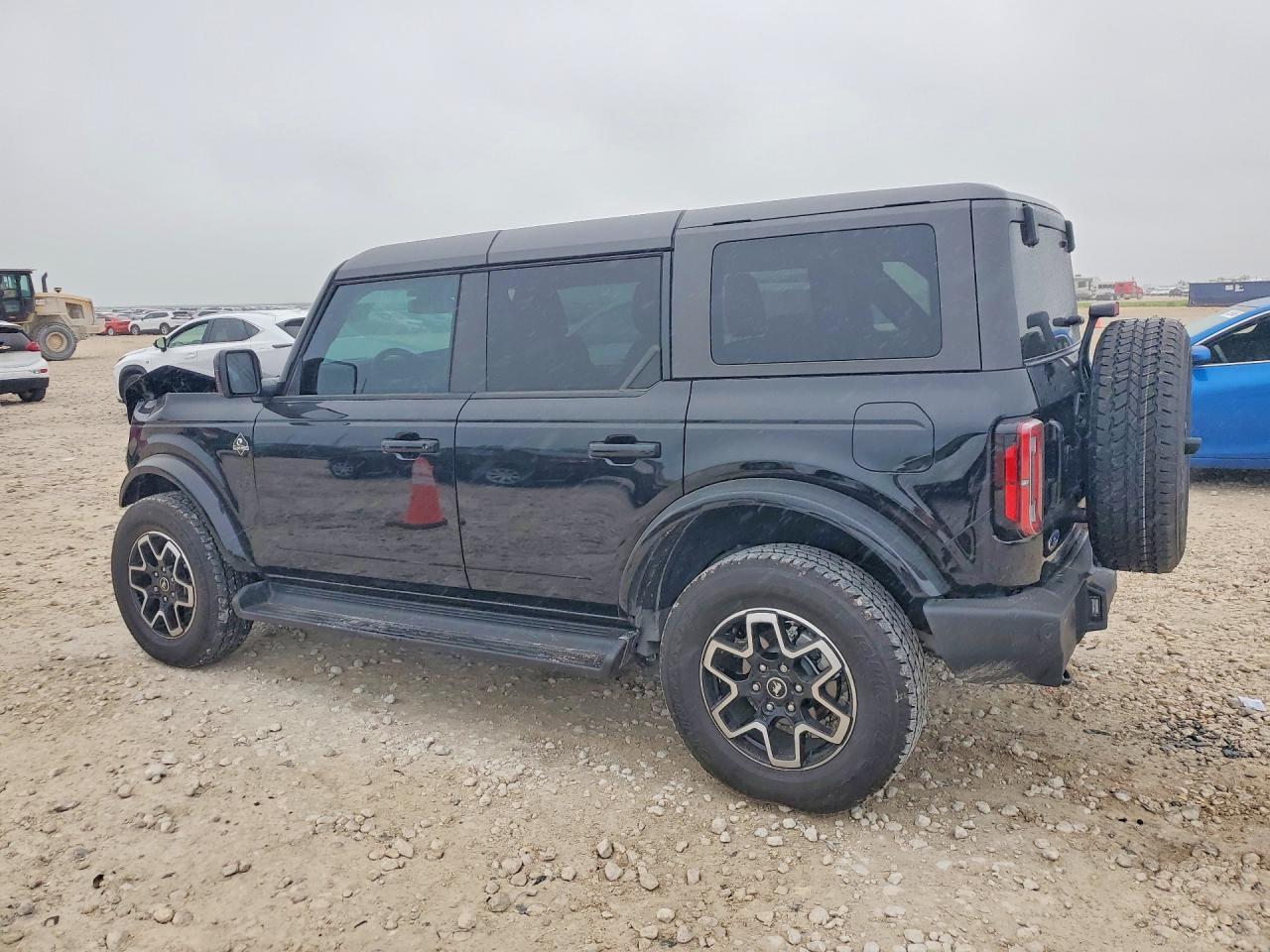 2025 Ford Bronco - Фото 2