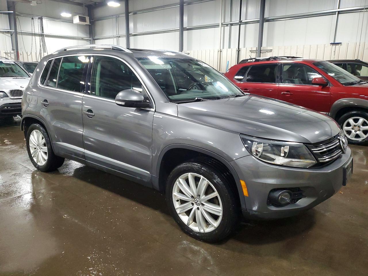 2013 Volkswagen Tiguan S - Image 4