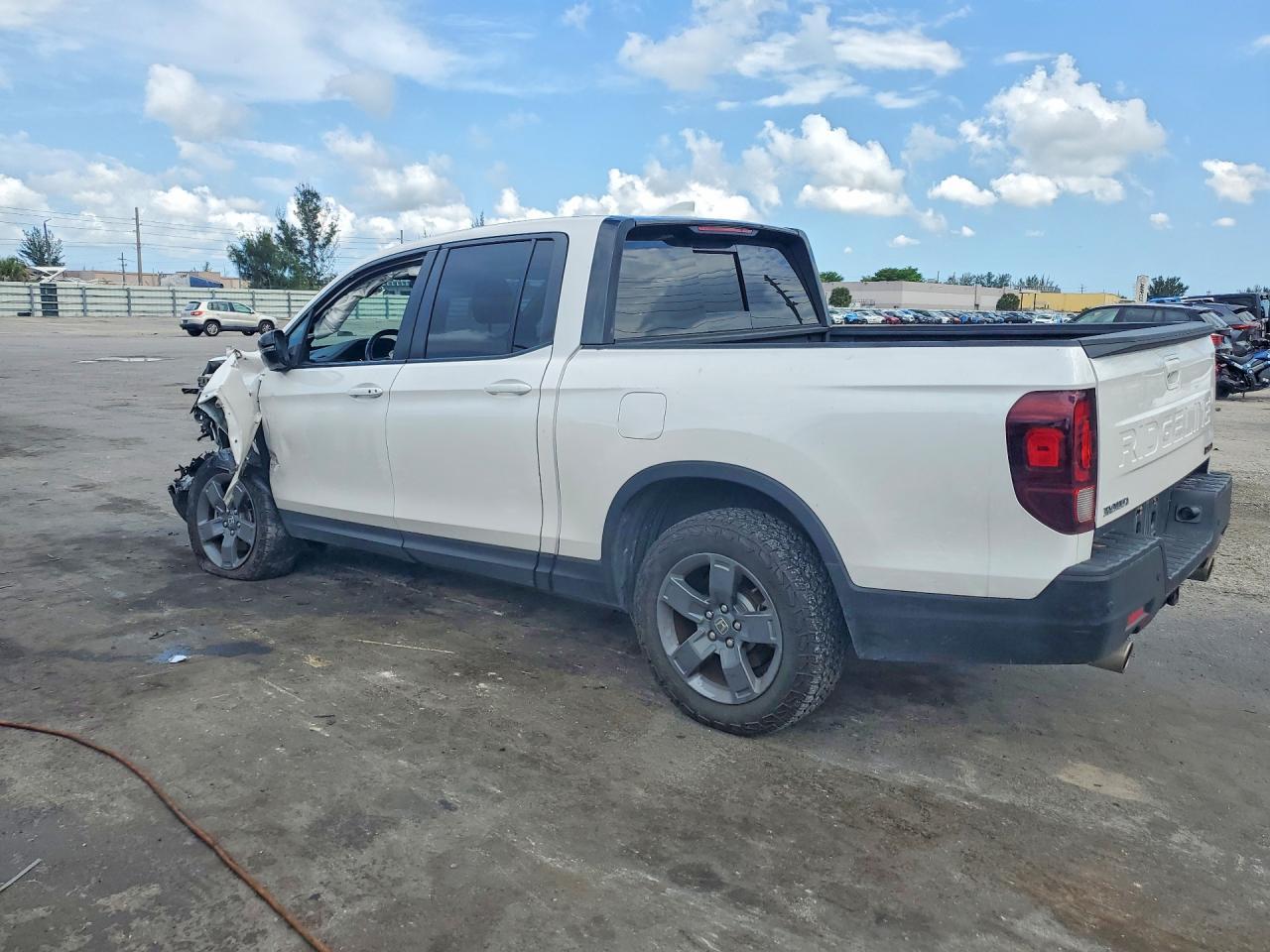 2024 Honda Ridgeline Trail Sport - Image 2