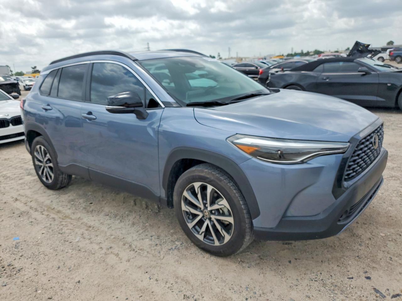 2025 Toyota Corolla Cross Xle - Фото 4