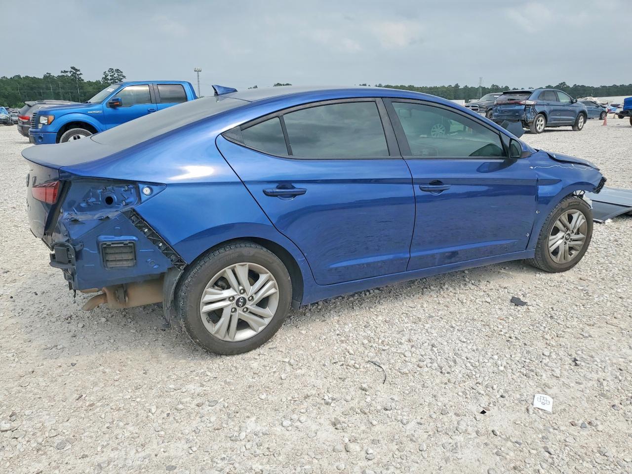 2020 Hyundai Elantra Sel - Фото 3