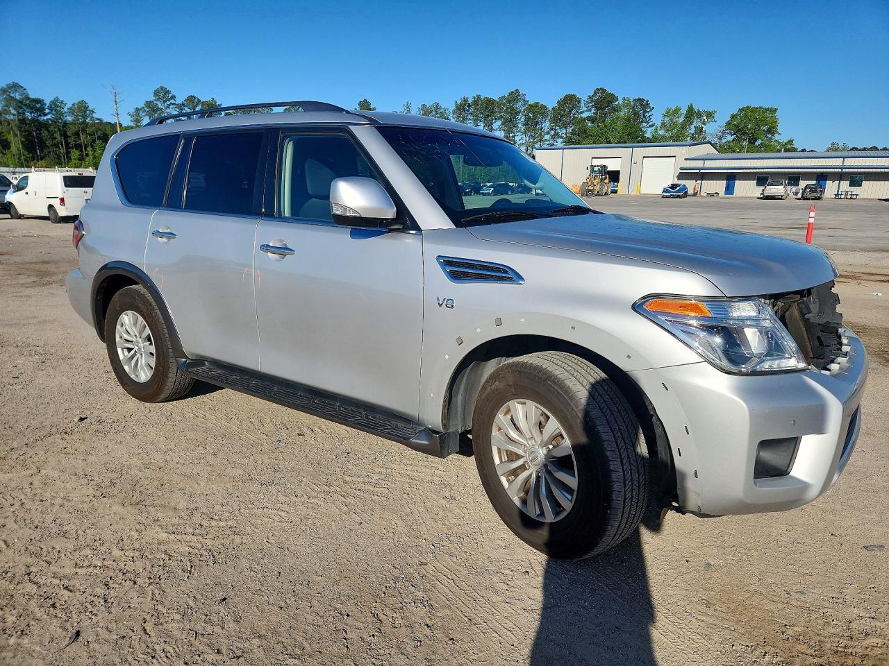 2018 Nissan Armada Sv - Image 4