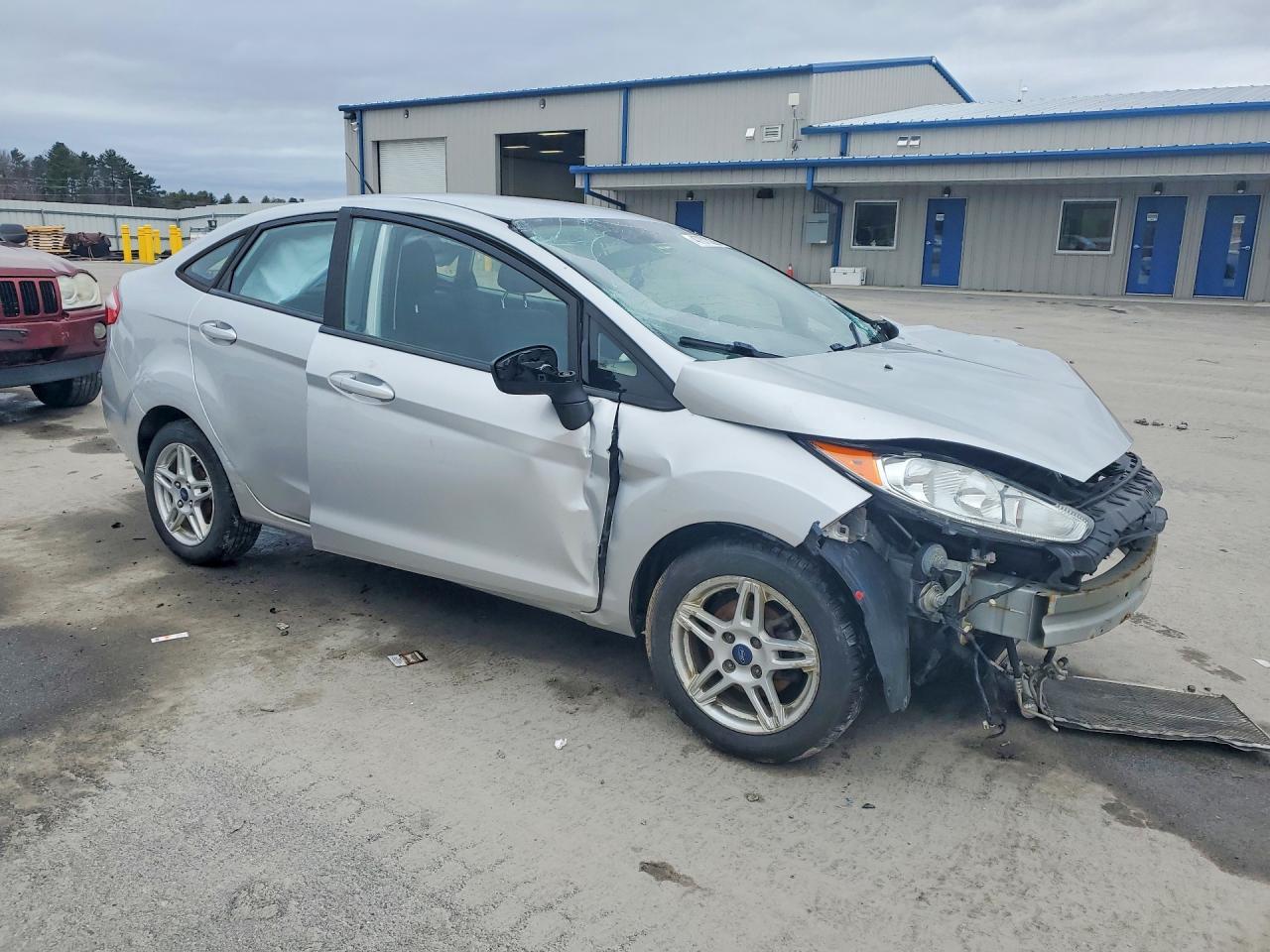 2017 Ford Fiesta Se - Фото 4