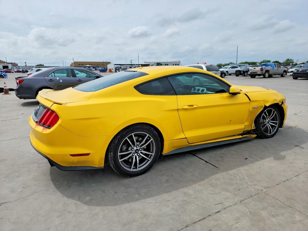 2015 Ford Mustang Gt - Фото 3