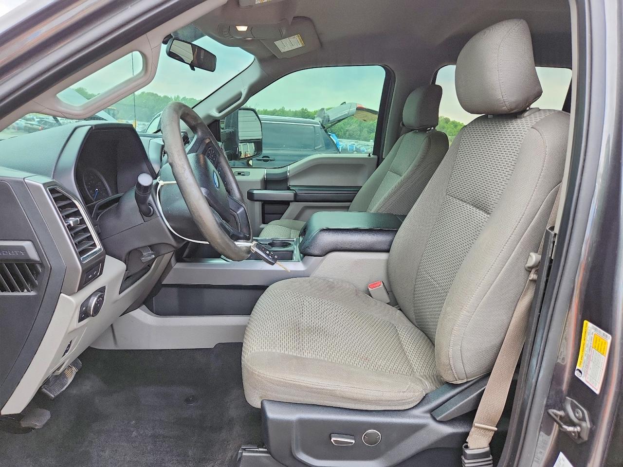 2017 Ford F250 Super Duty - Image 7
