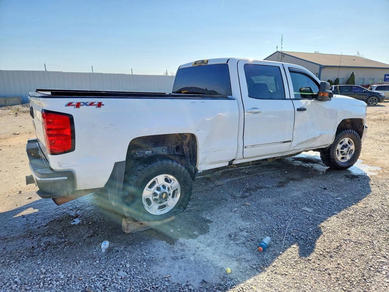 2016 Chevrolet Silverado K2500 Heavy Duty - Image 3