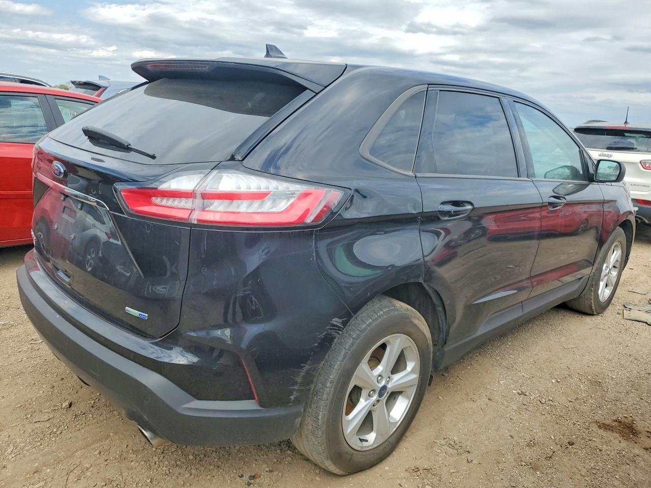 2019 Ford Edge Se - Фото 3