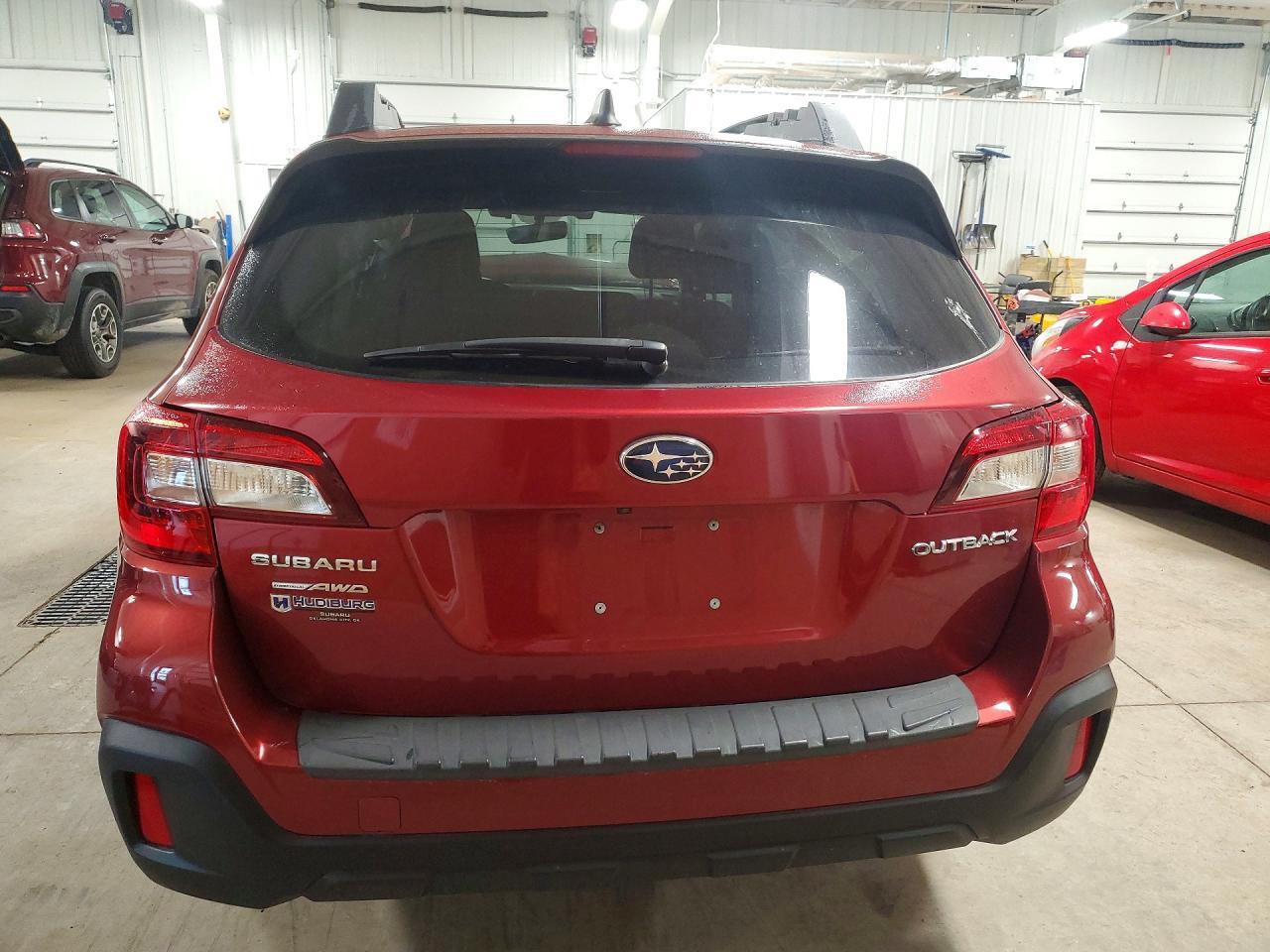 2018 Subaru Outback 2.5I Premium - Image 6