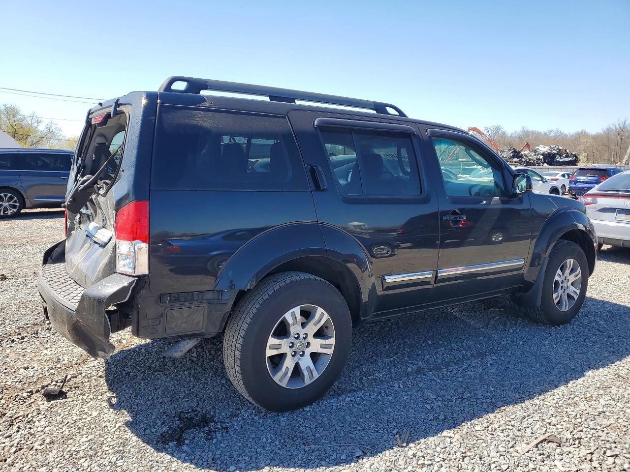 2012 Nissan Pathfinder S - Фото 3