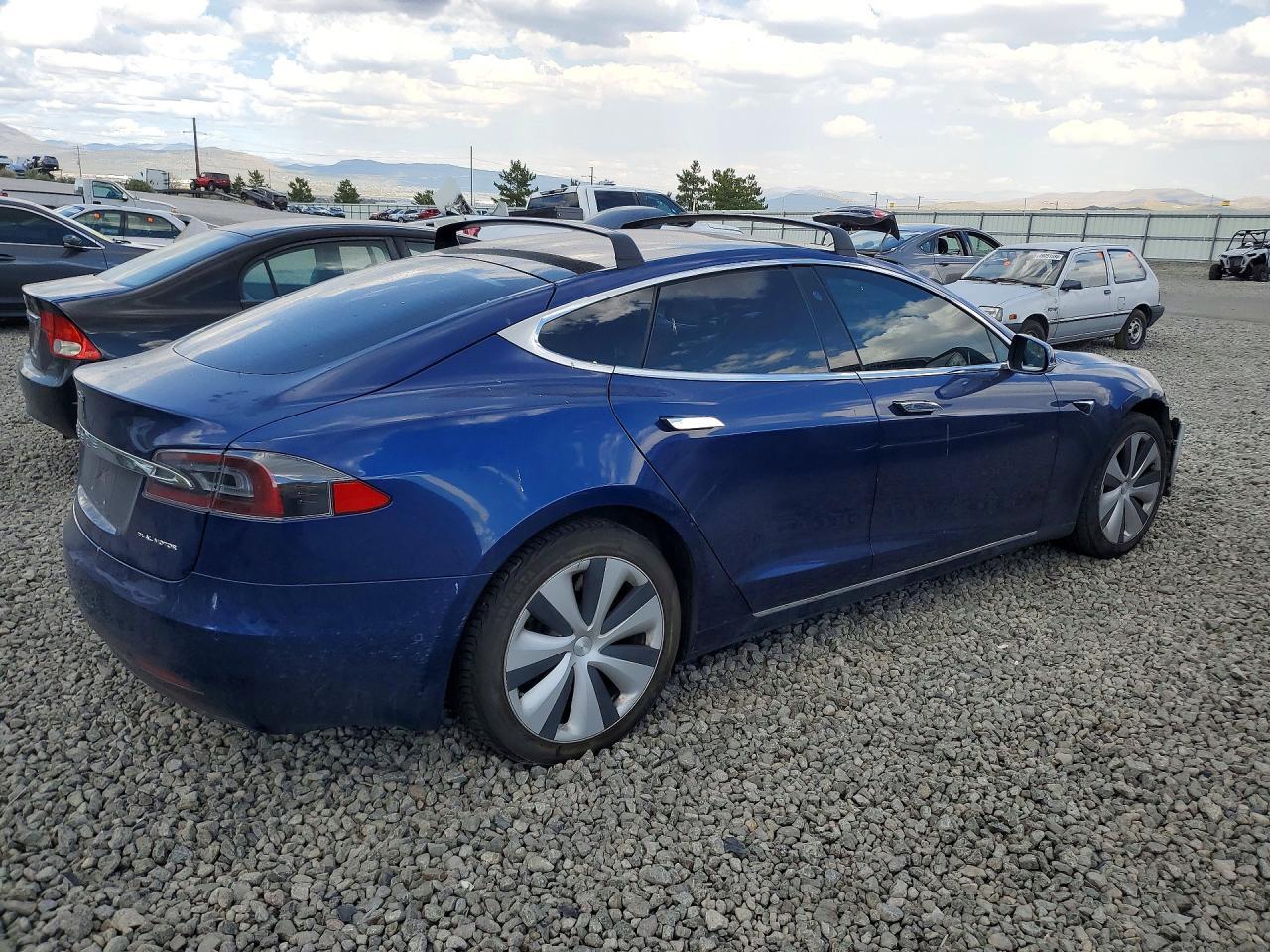 2020 Tesla Model S - Image 3