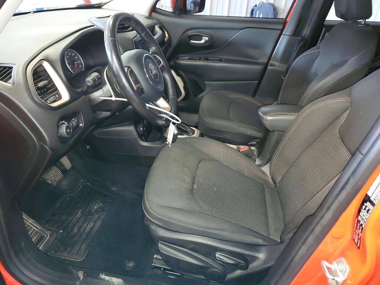 2016 Jeep Renegade Latitude - Image 7