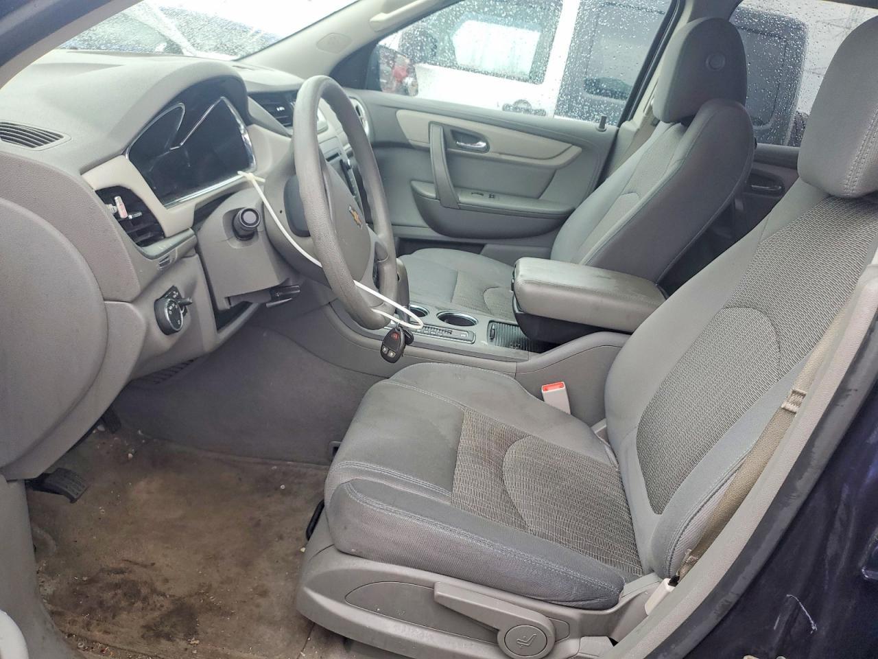 2017 Chevrolet Traverse Ls - Фото 7