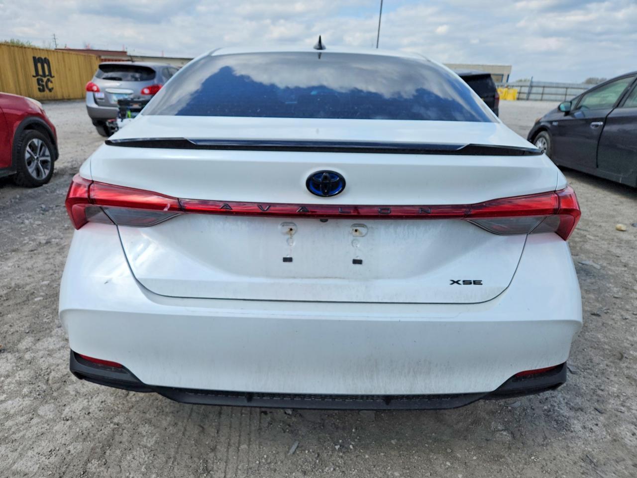 2022 Toyota Avalon Night Shade - Image 6